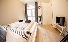 Flow Apartments Winkel Love und Happiness